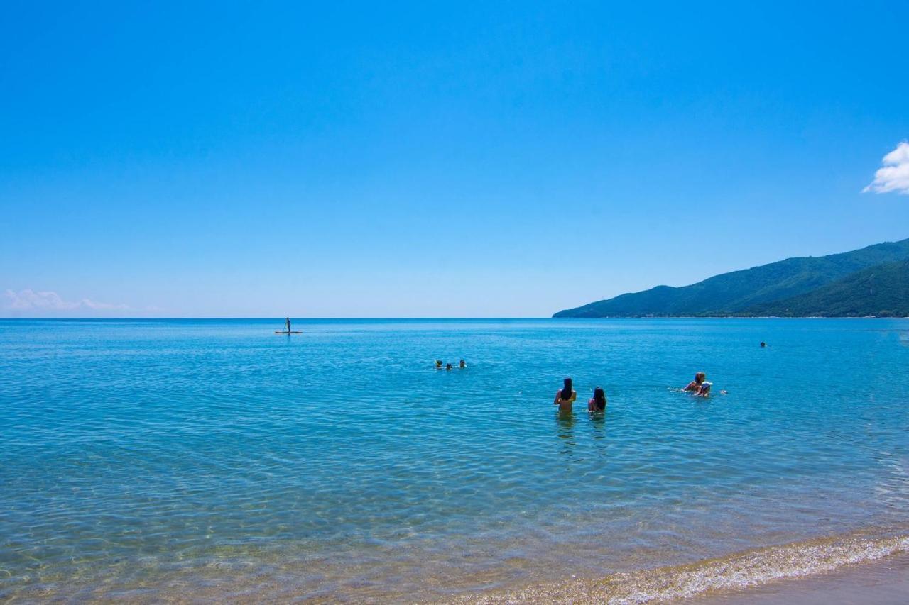 Philoxenia Beach Vrasná Eksteriør billede